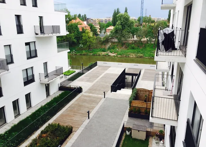 Boogie Aparthouse Old Town アパートホテル 3*